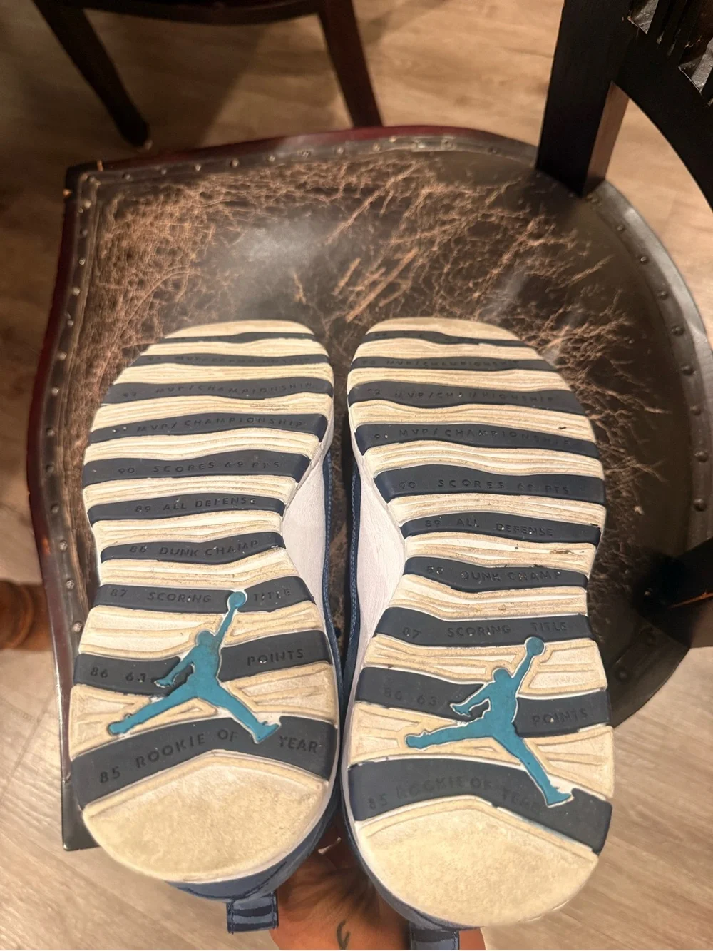 Jordan 10 Retro Los Angeles  Men 9.5  used really good condition  310805-404
